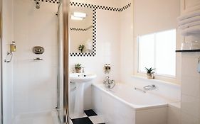 Arbutus Hotel